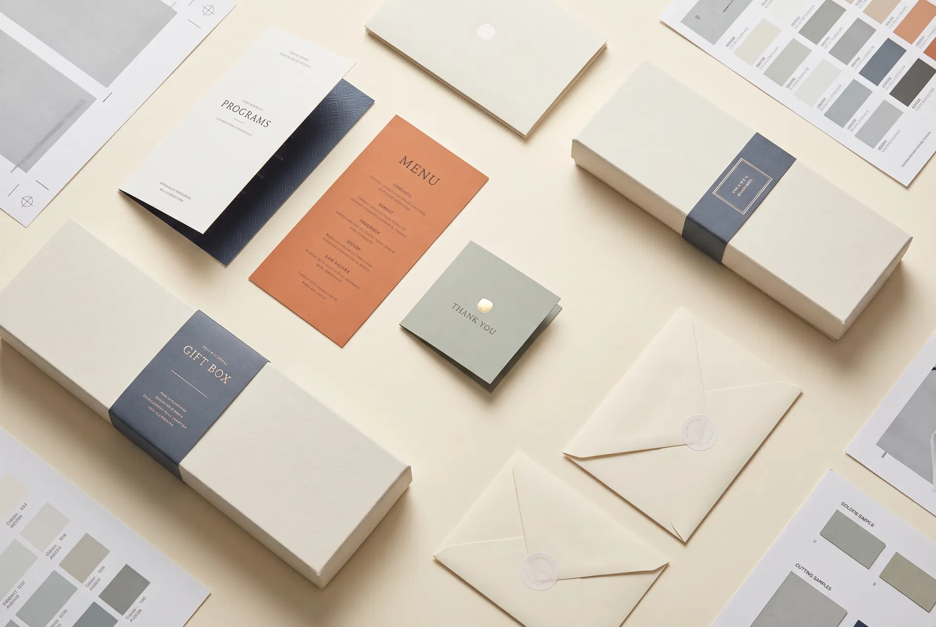 Thiệp mời, booklet và hộp quà cho khách tham dự